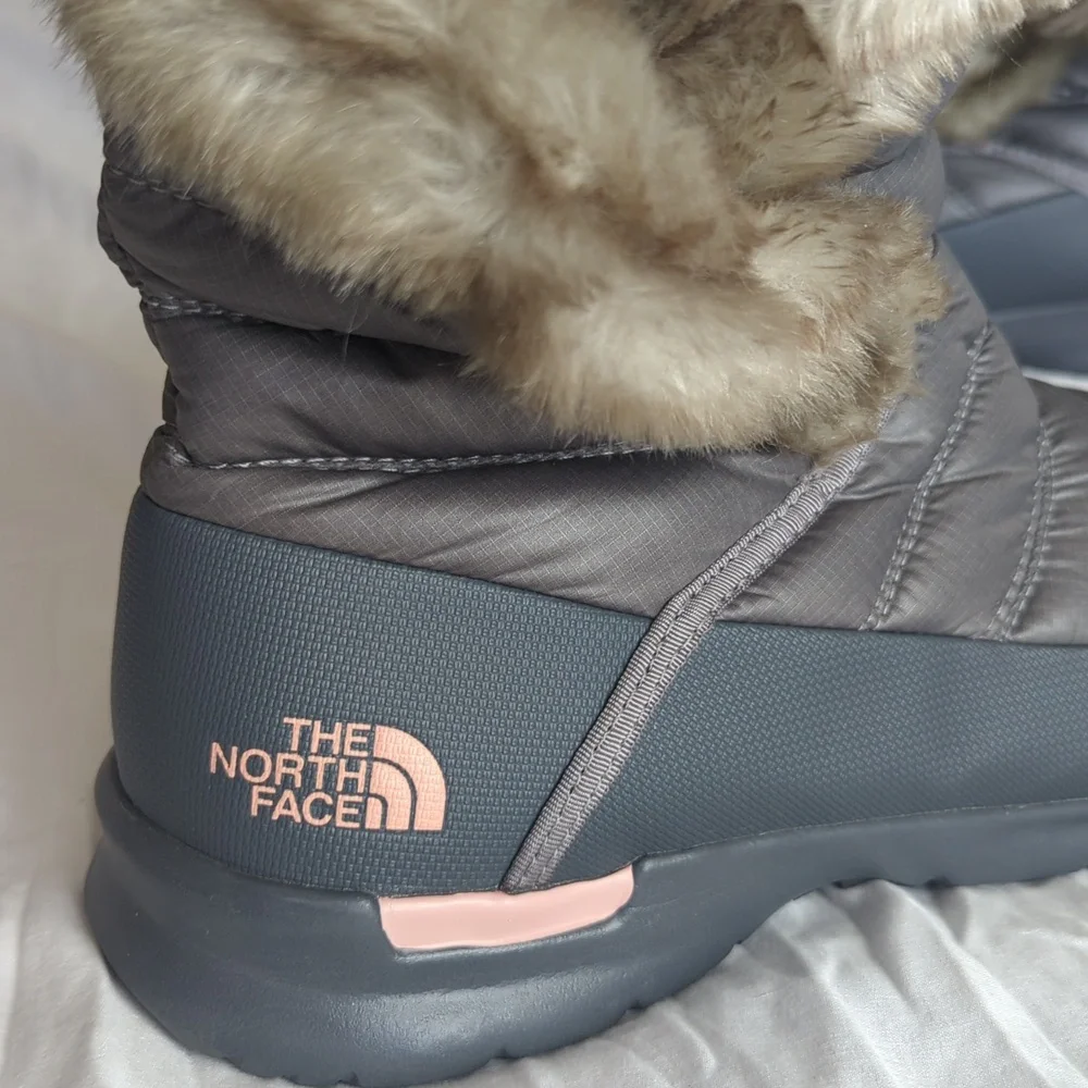 The North Face Women's Thermoball Microbaffle Bootie II - Picture 2 of 12